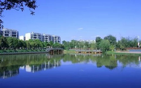 射洪縣職業中專學校什么專業在招生?服裝設計專業就業怎么樣